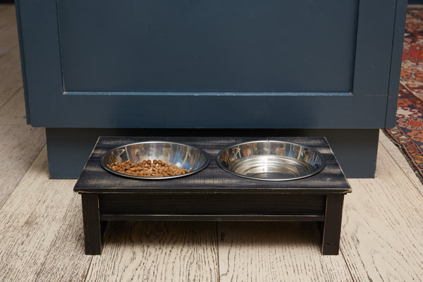 FARMHOUSE Rustic Elevated Pet Feeder
