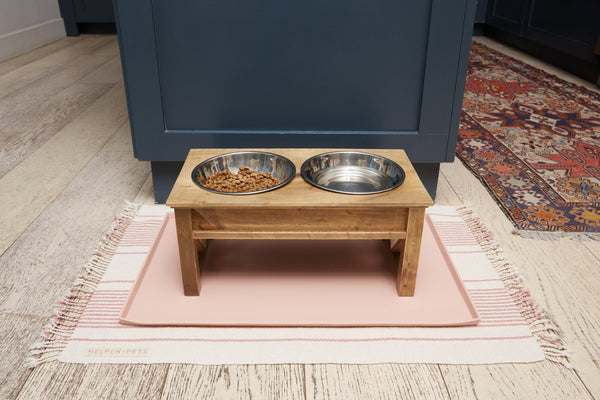 FARMHOUSE Rustic Elevated Pet Feeder